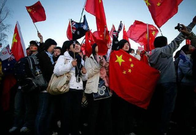 2024年民主生活会六个对照个人剖析材料-批评和自我批评发言稿